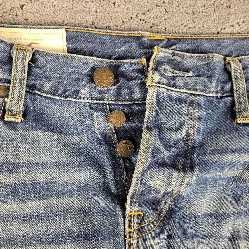 Hollister Jeans Mens 32x32 Blue Slim Straight Button Fly Distressed Mid Rise